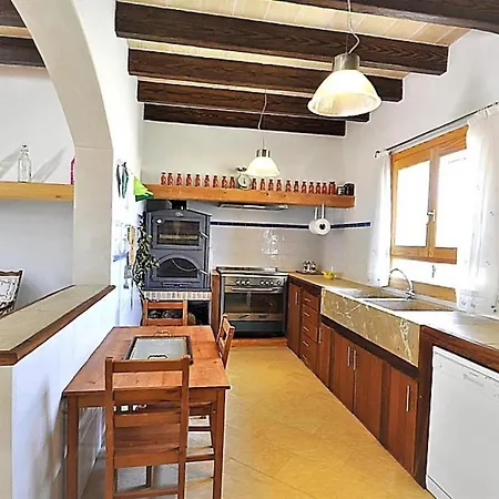 Дом отдыха Mit Privatpool Fuer 12 Personen Ca 430 Qm In Montuiri, Mallorca Binnenland Von Mallorca Монтуири
